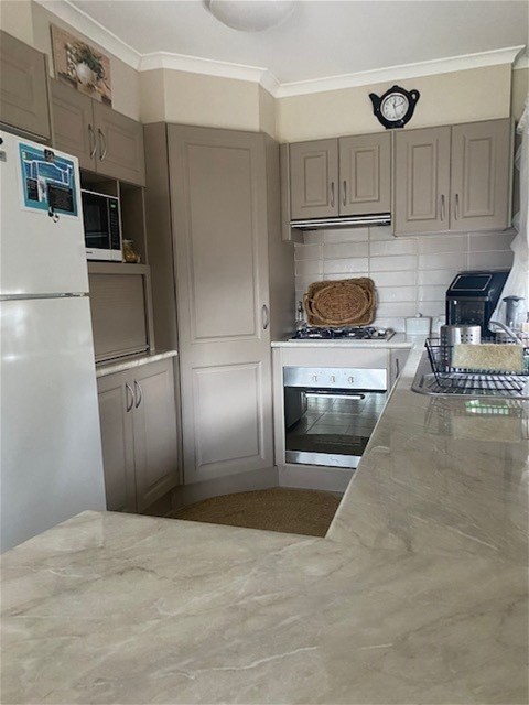 Stunning Home, room for 2 12
