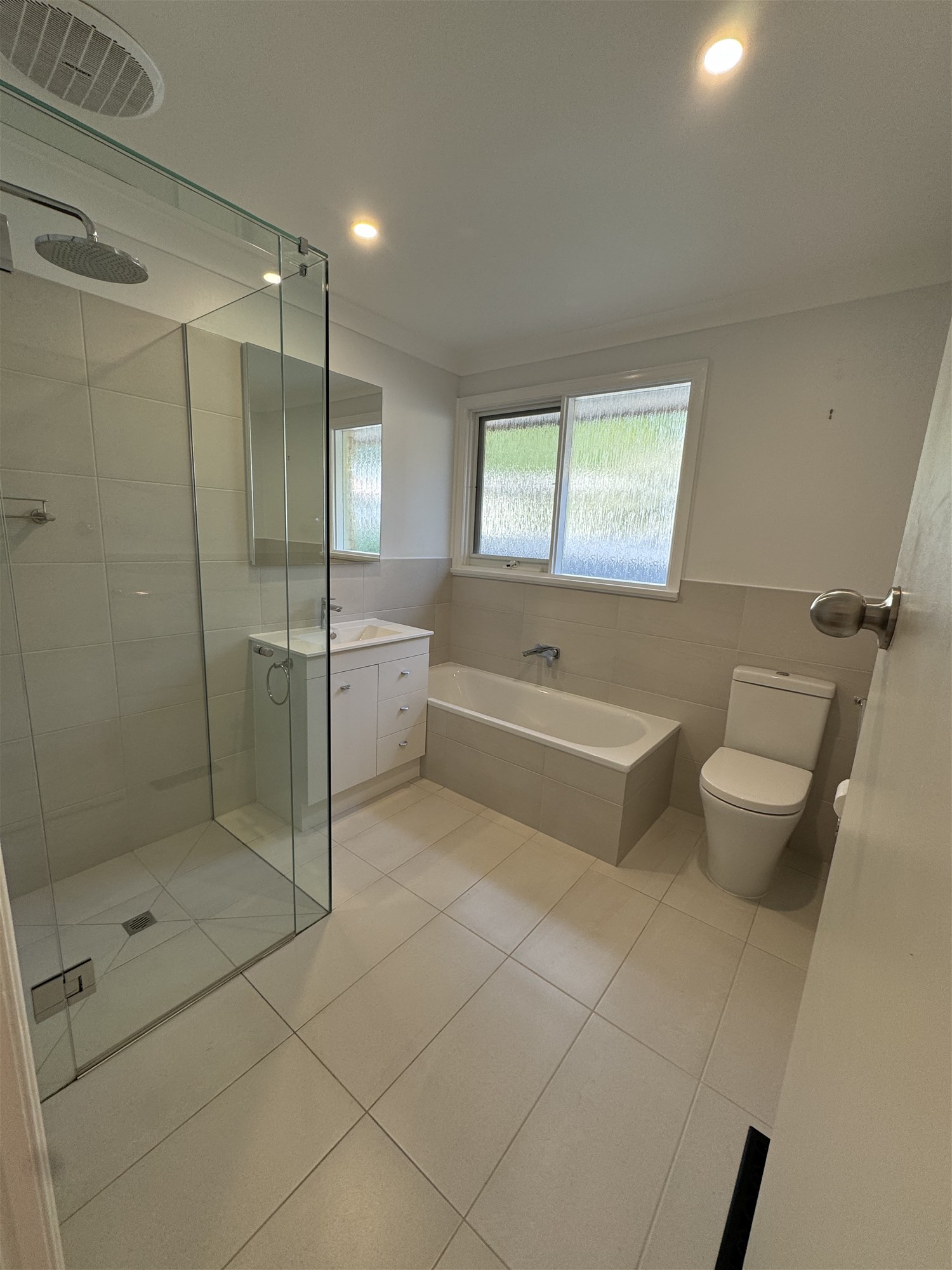 “Stylish and homely Unit for 2