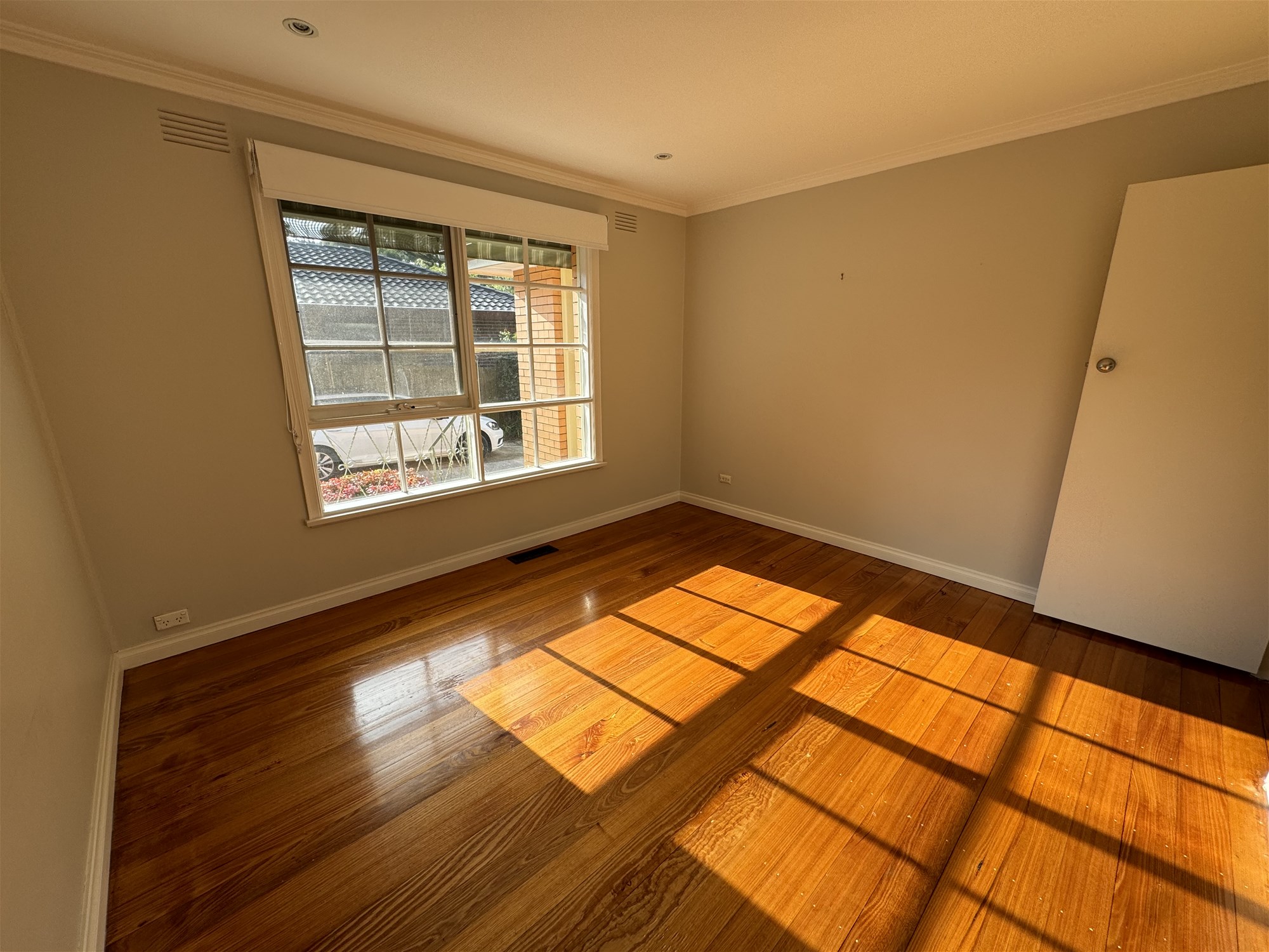 “Stylish and homely Unit for 3