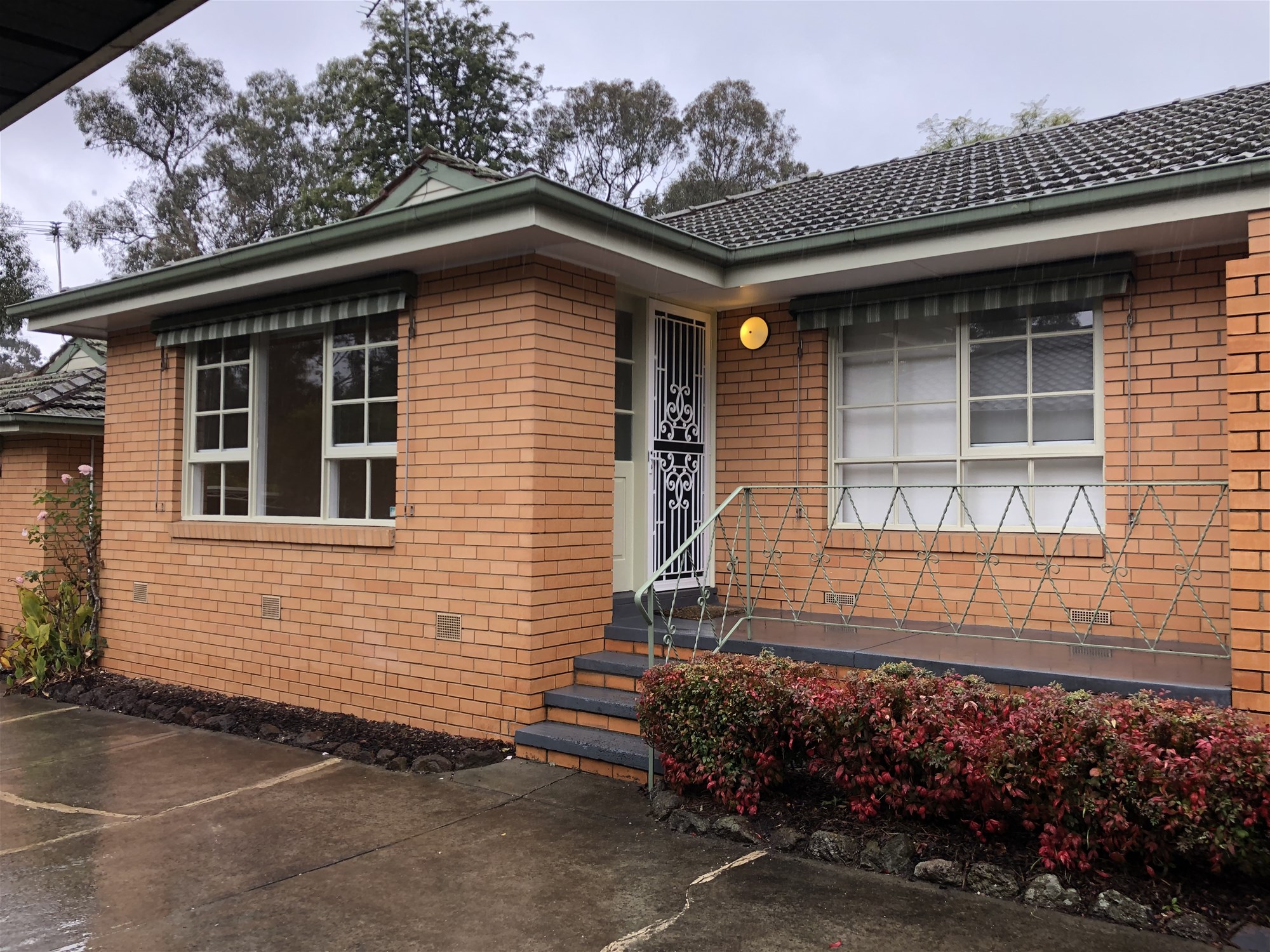 “Stylish and homely Unit for Sale in the Heart of Blackburn!” ($690,000 to $710,000)