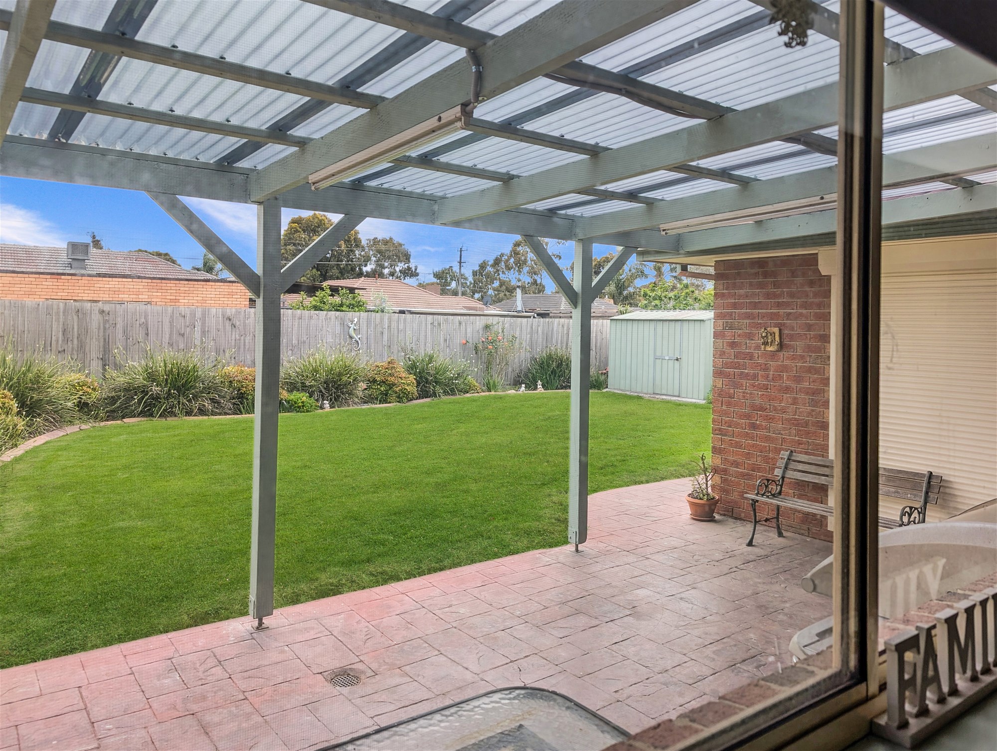 “Charming Family Home in Prime 9