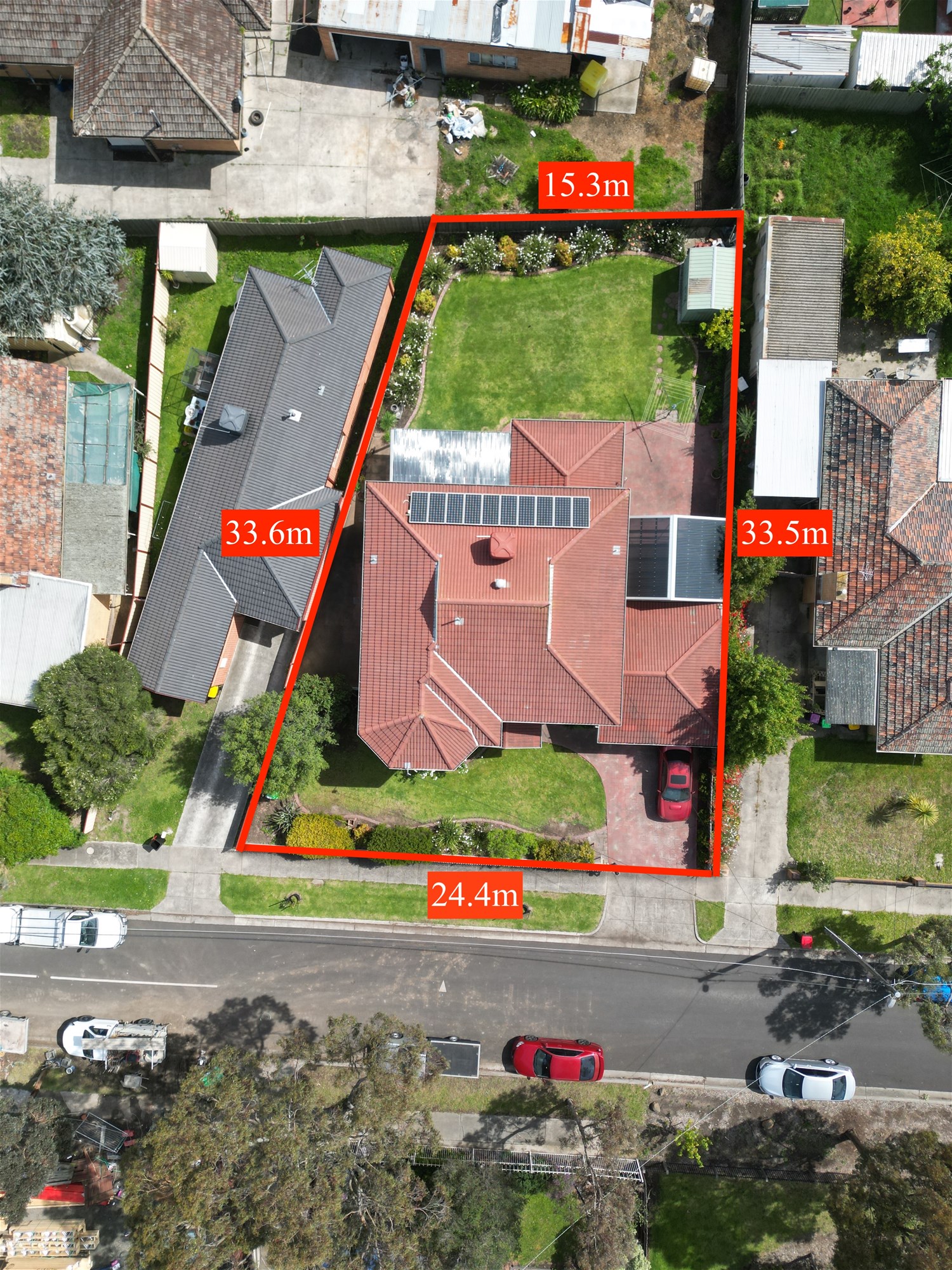 “Charming Family Home in Prime 29