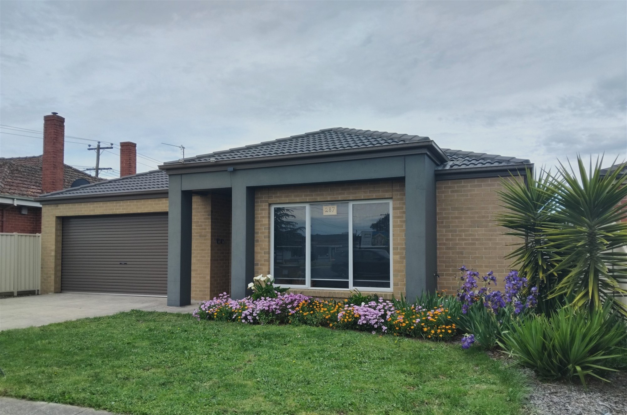 Beautiful 4 bedroom home – 2015 Build