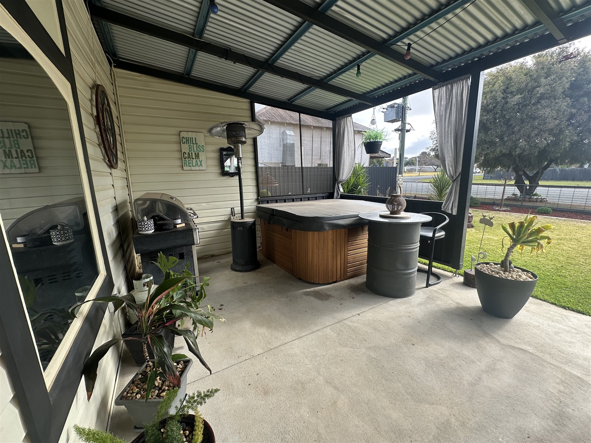 FULLY RENOVATED HOME WITH A 5