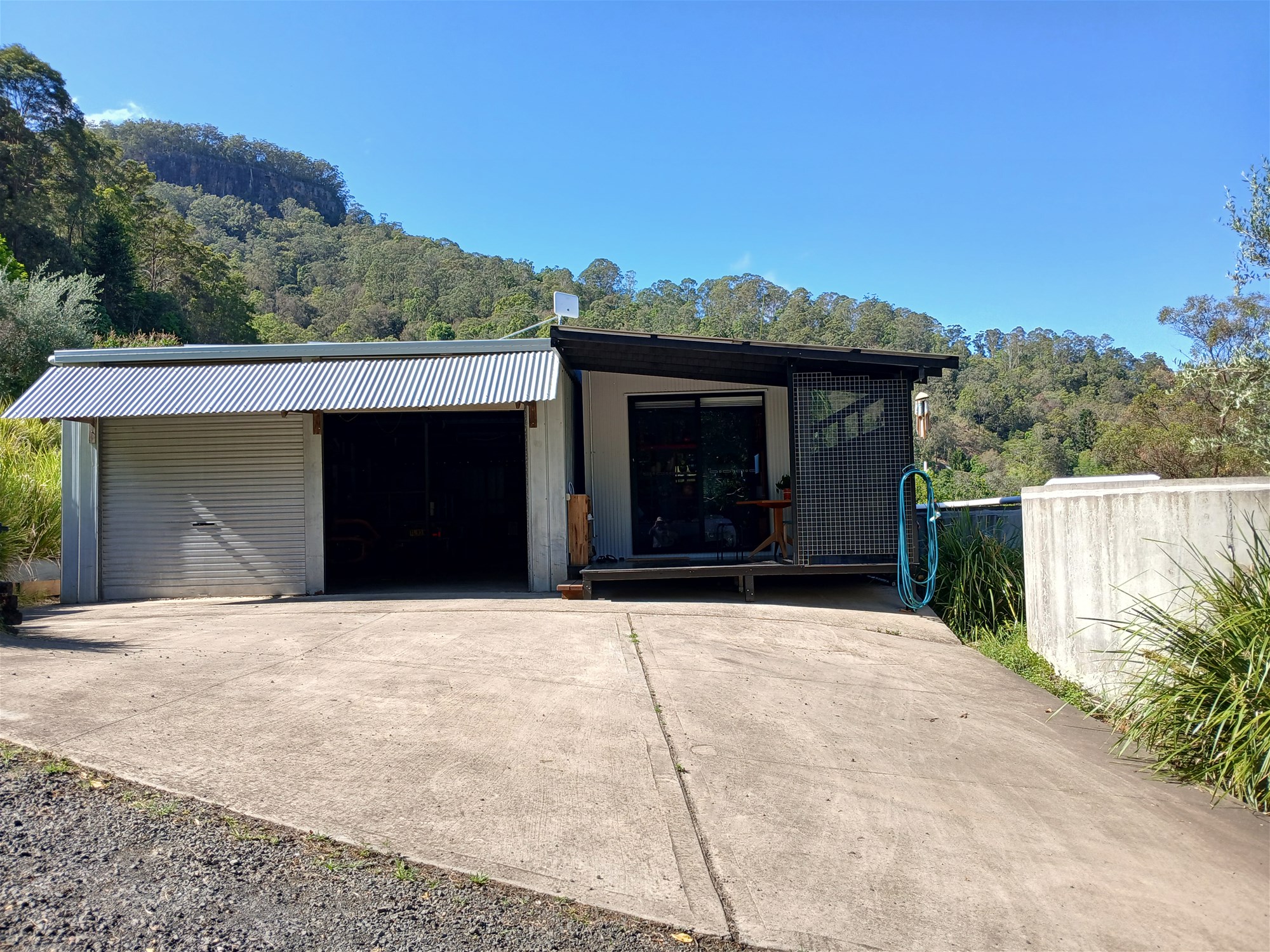 QUALITY OFF GRID HOME AND 10