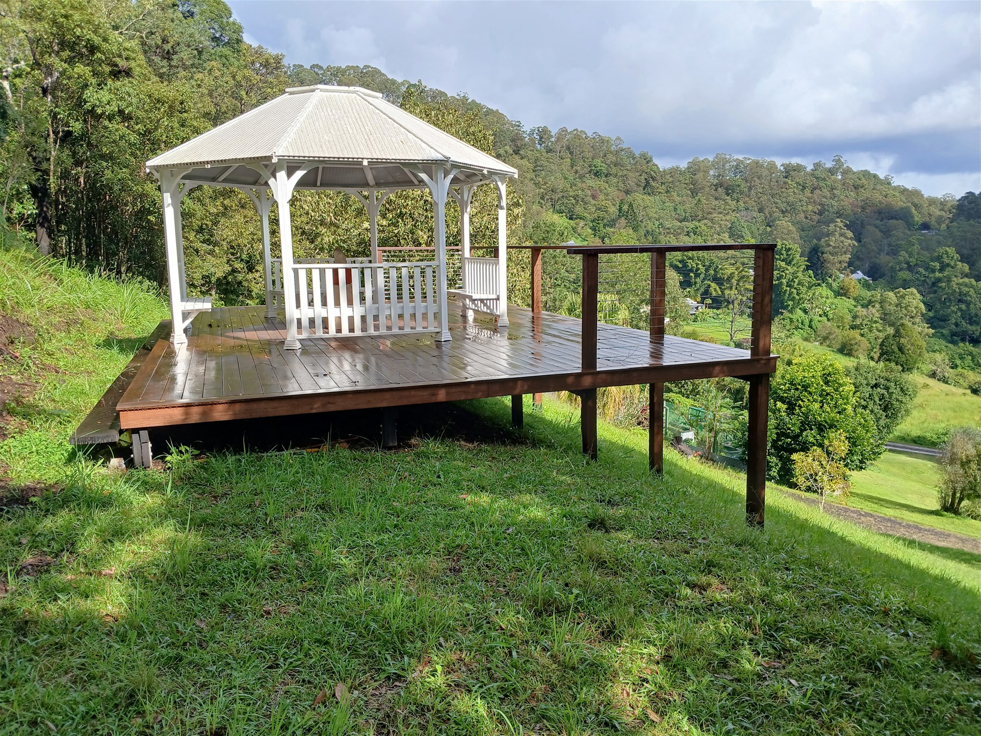 QUALITY OFF GRID HOME AND 12