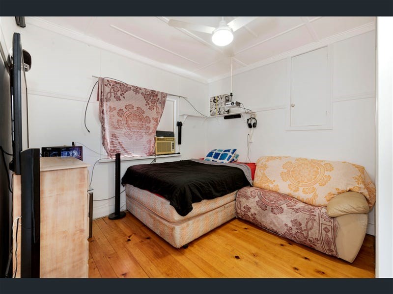 Post-War Queenslander Cottage Millbank – 7