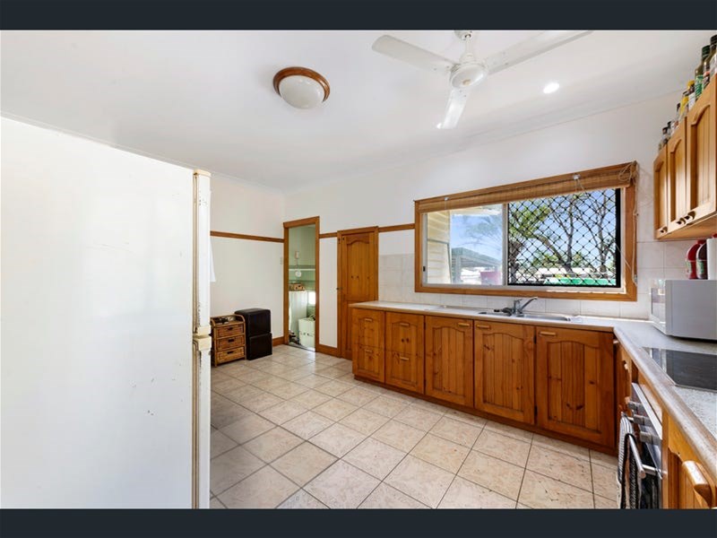 Post-War Queenslander Cottage Millbank – 10