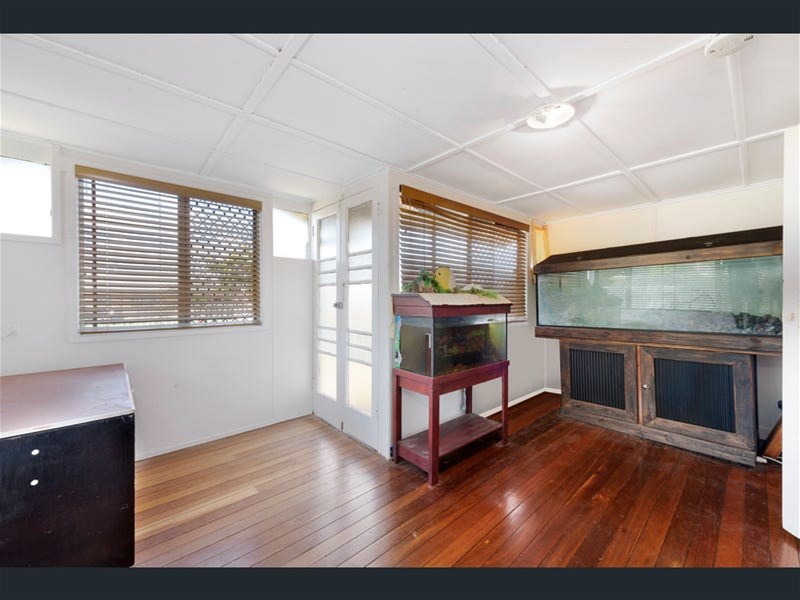 Post-War Queenslander Cottage Millbank – 13
