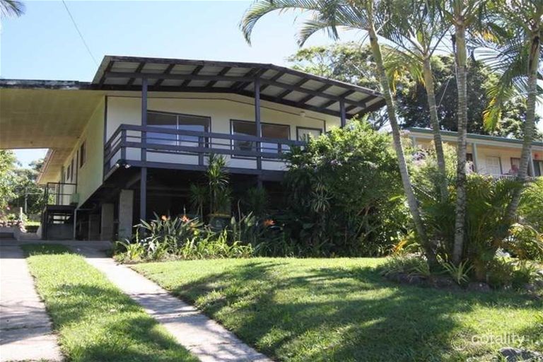 Charming Elevated Queenslander in Ashmore