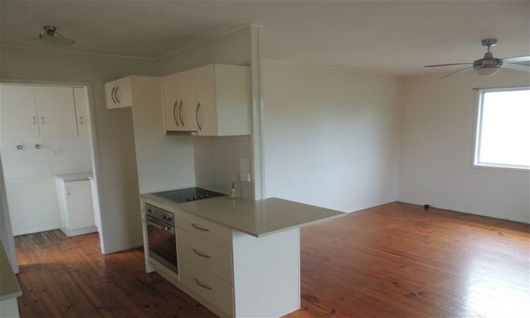 Charming Elevated Queenslander in Ashmore 7