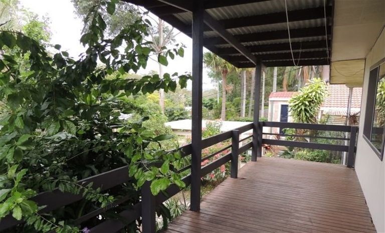 Charming Elevated Queenslander in Ashmore 10