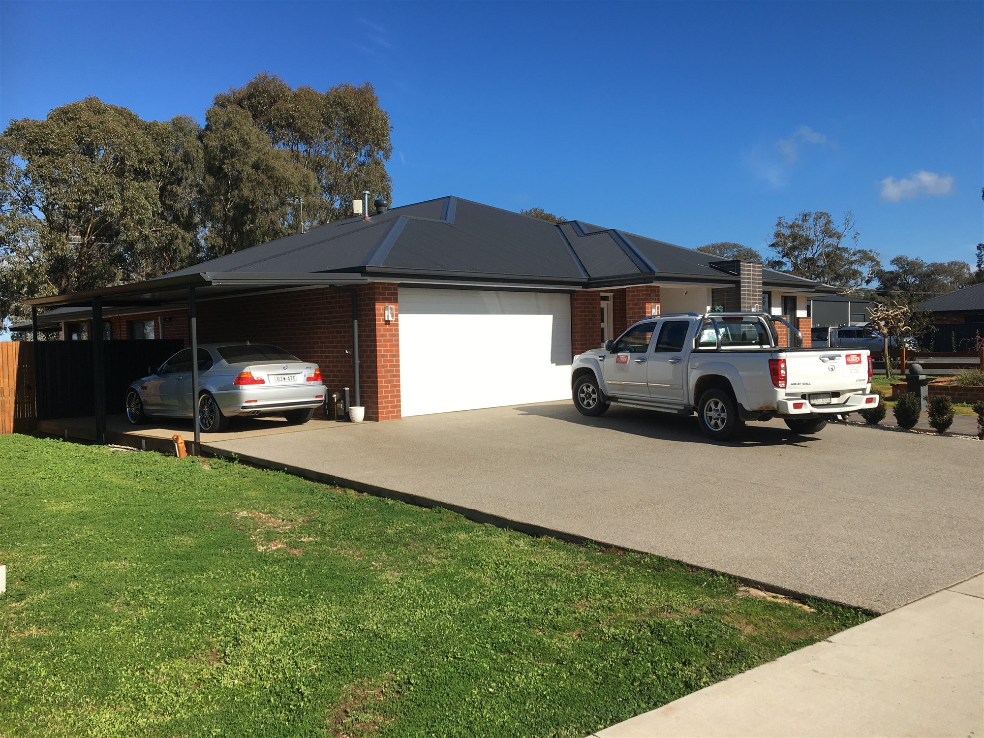 Elegant Semi Rural Family Living 33