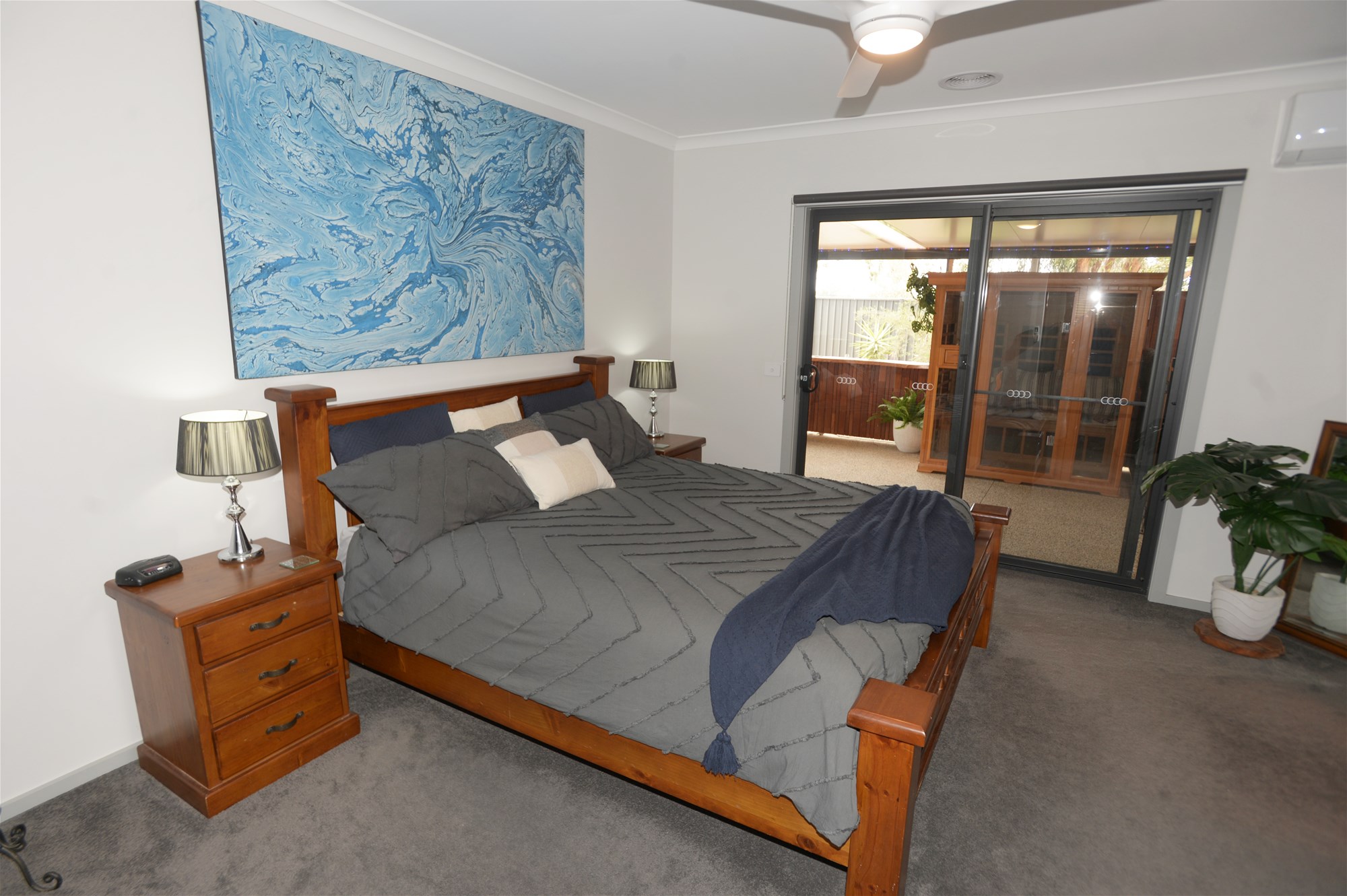 Elegant Semi Rural Family Living 11