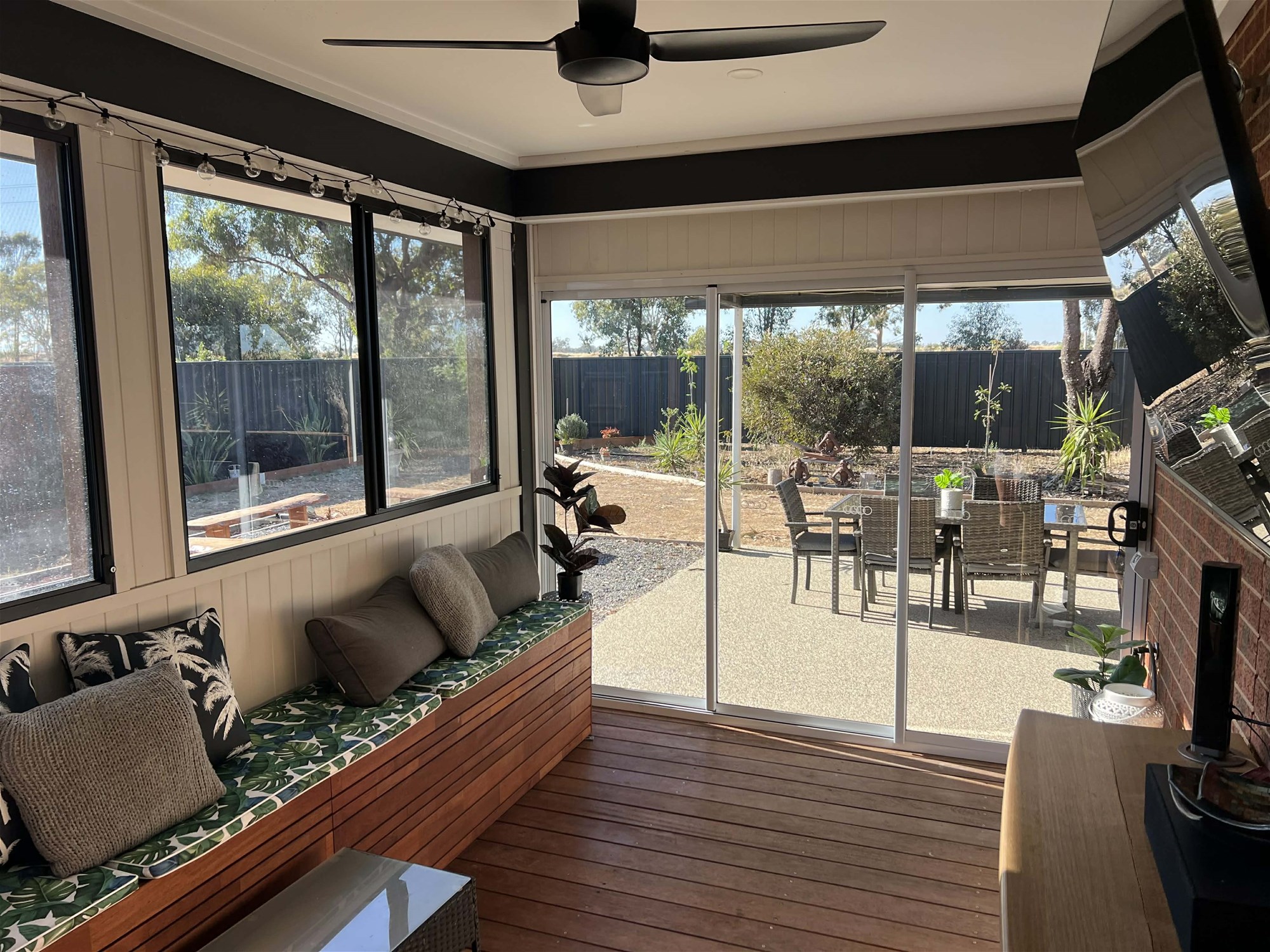 Elegant Semi Rural Family Living 23