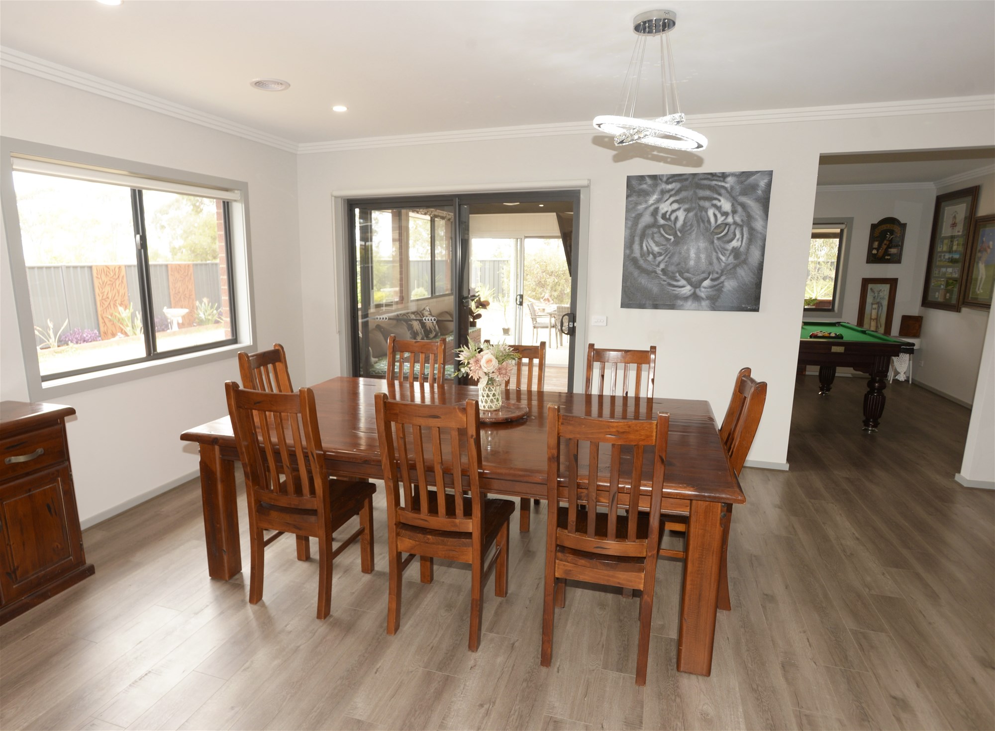 Elegant Semi Rural Family Living 35