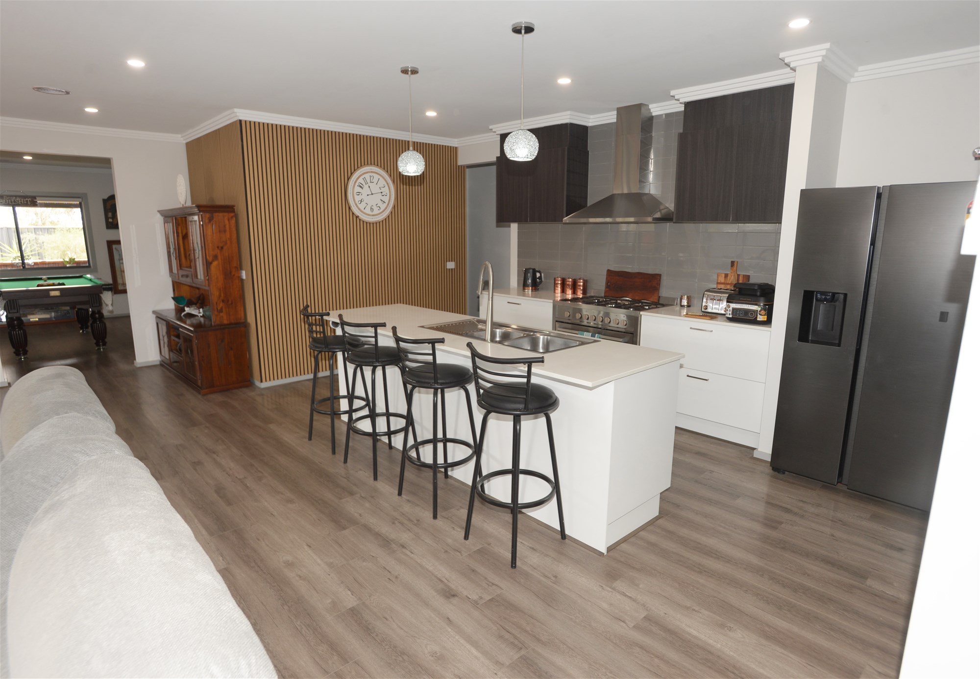 Elegant Semi Rural Family Living 4