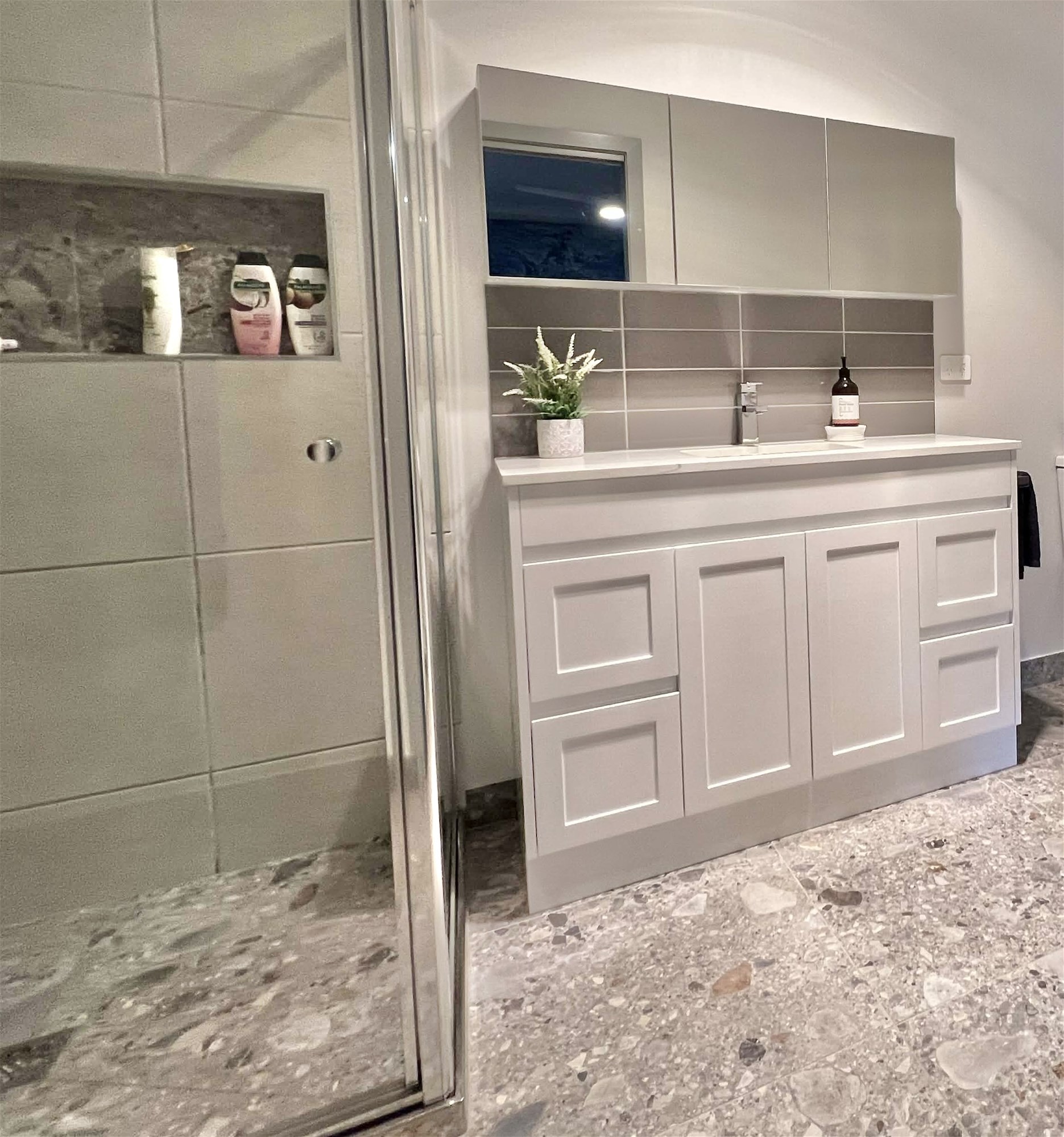 Elegant Semi Rural Family Living 38