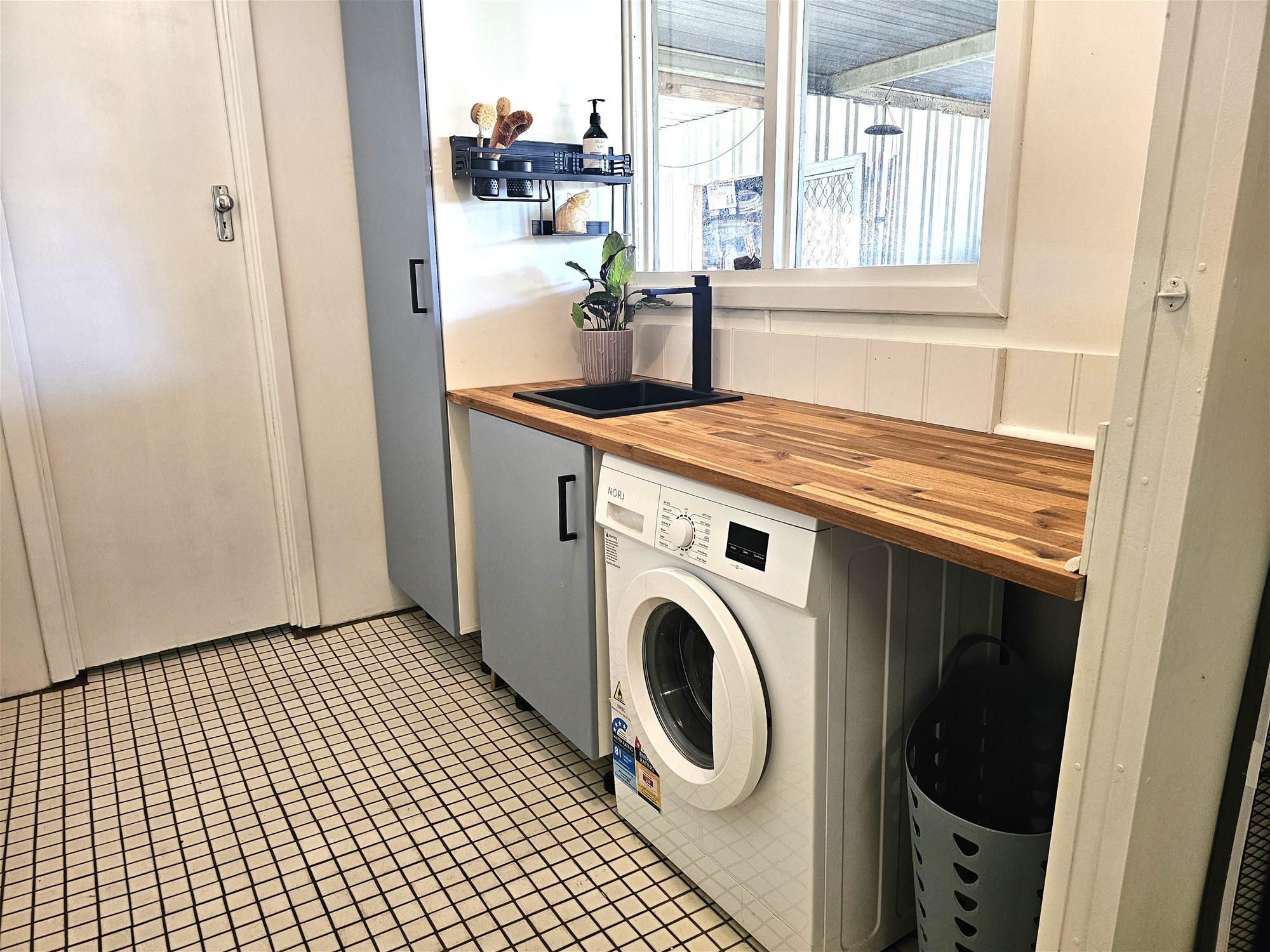 Move-in Ready Home in Quiet 12