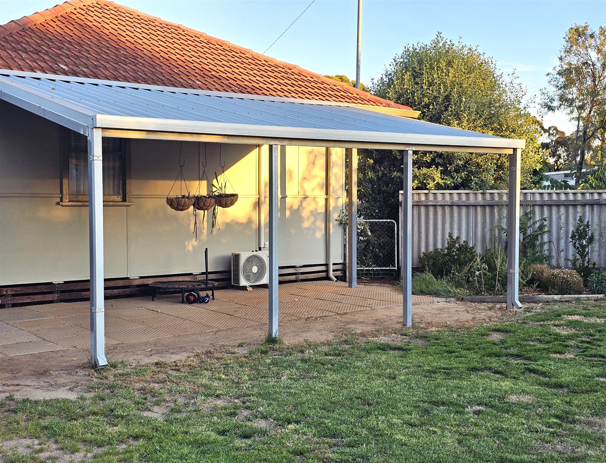 Move-in Ready Home in Quiet 14