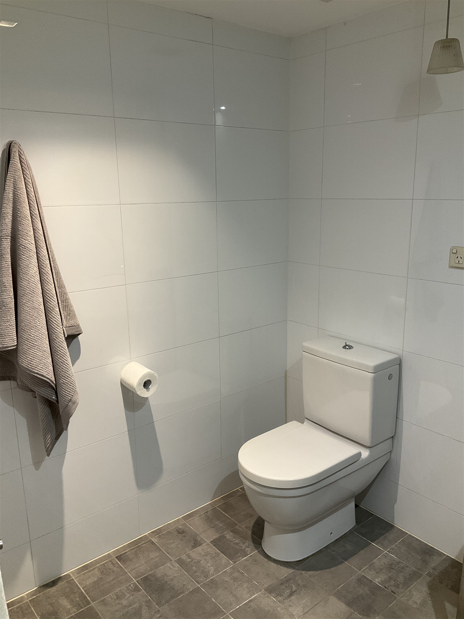 Apartment in iconic warehouse conversion 4