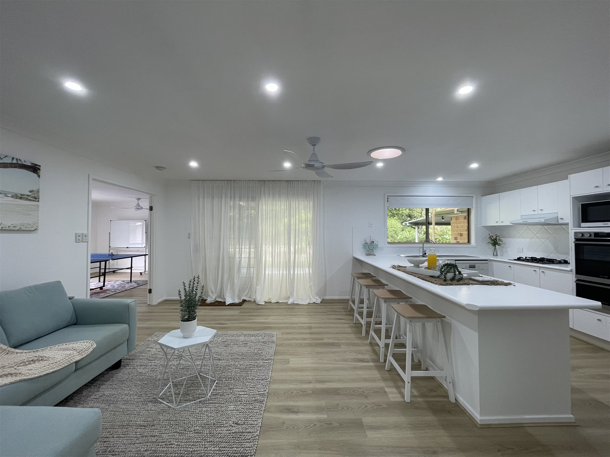 Spacious Family Home with 2-Bed 6