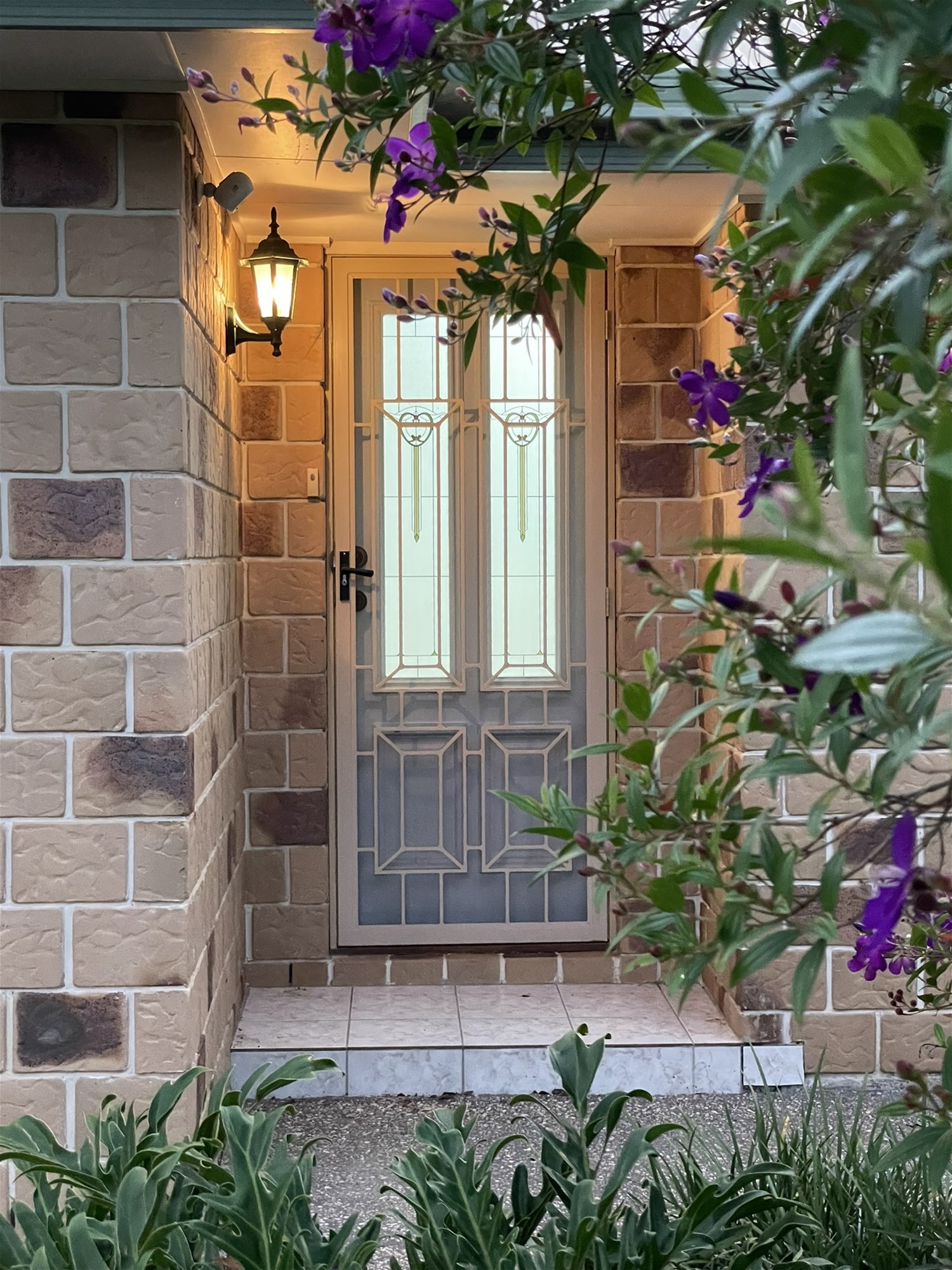 Spacious Family Home with 2-Bed 4