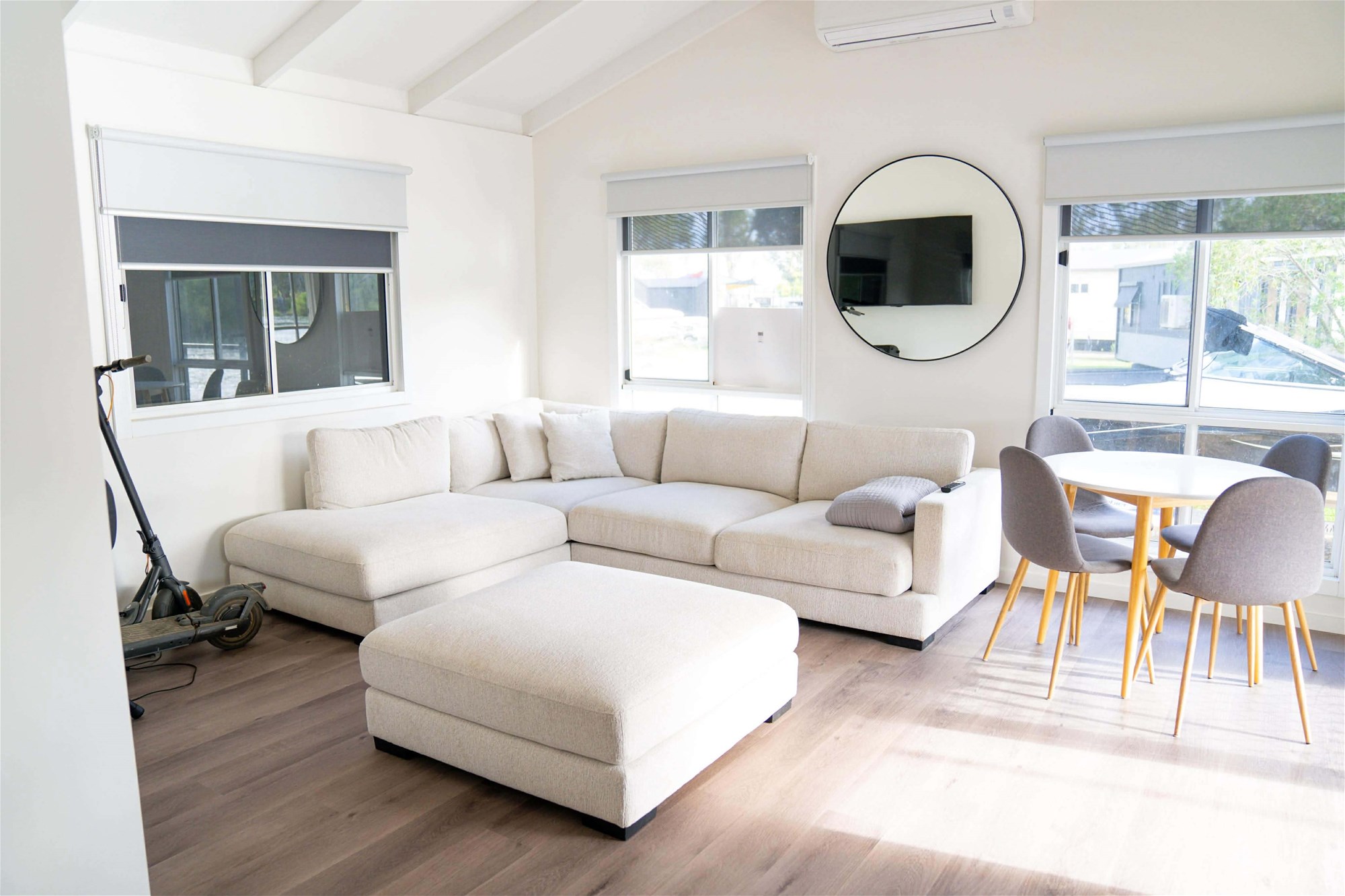 Fully Furnished Lakeside Escape – 4