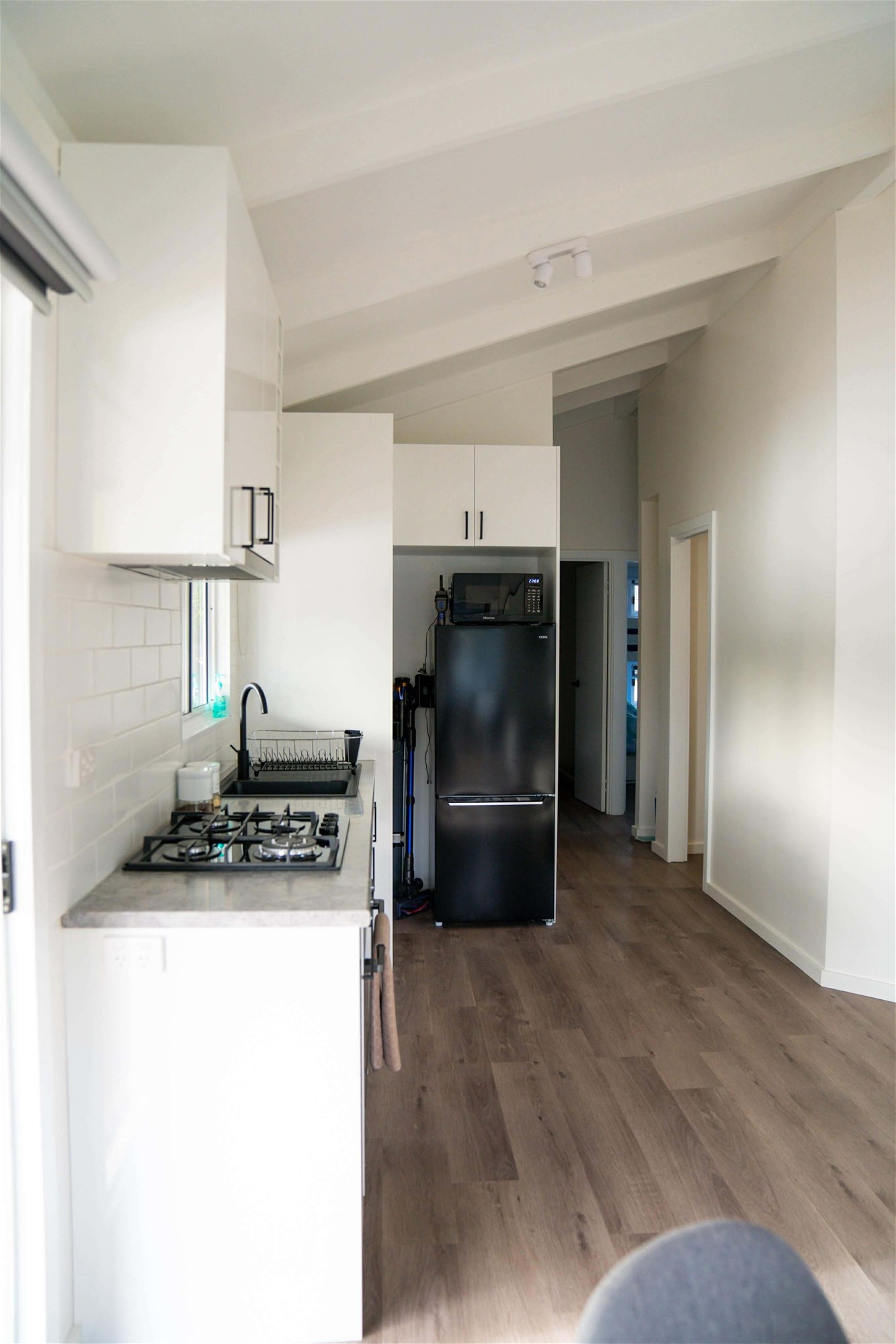 Fully Furnished Lakeside Escape – 6