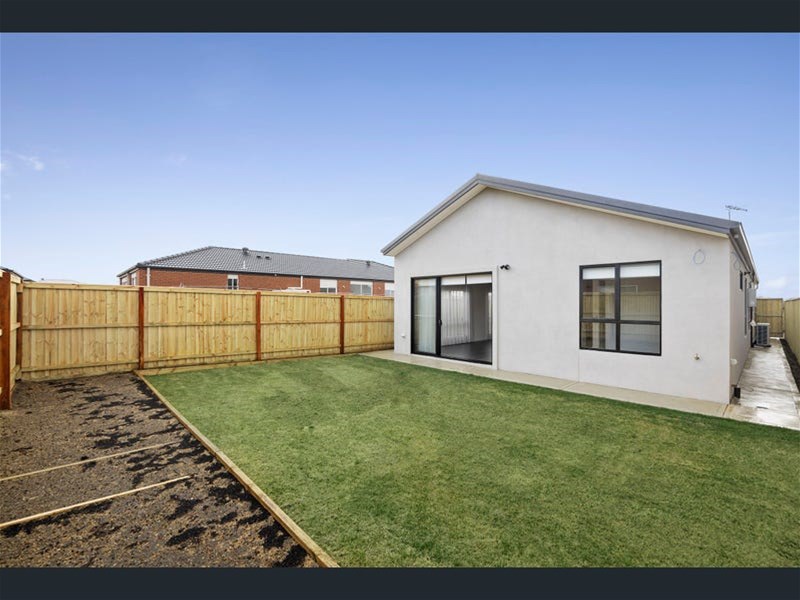 “Stunning Family Home in Prime 13