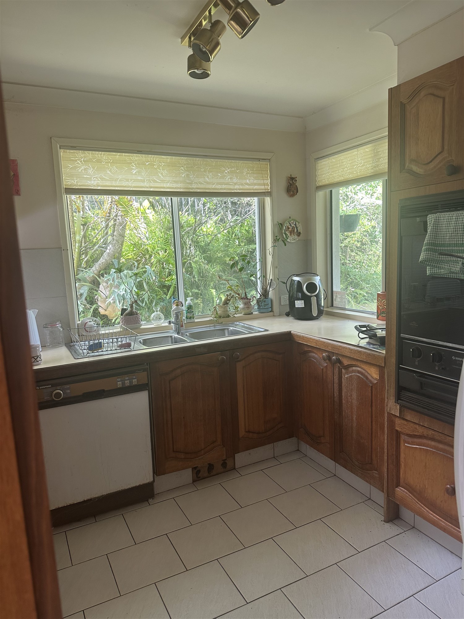 Large block, prime location & 3