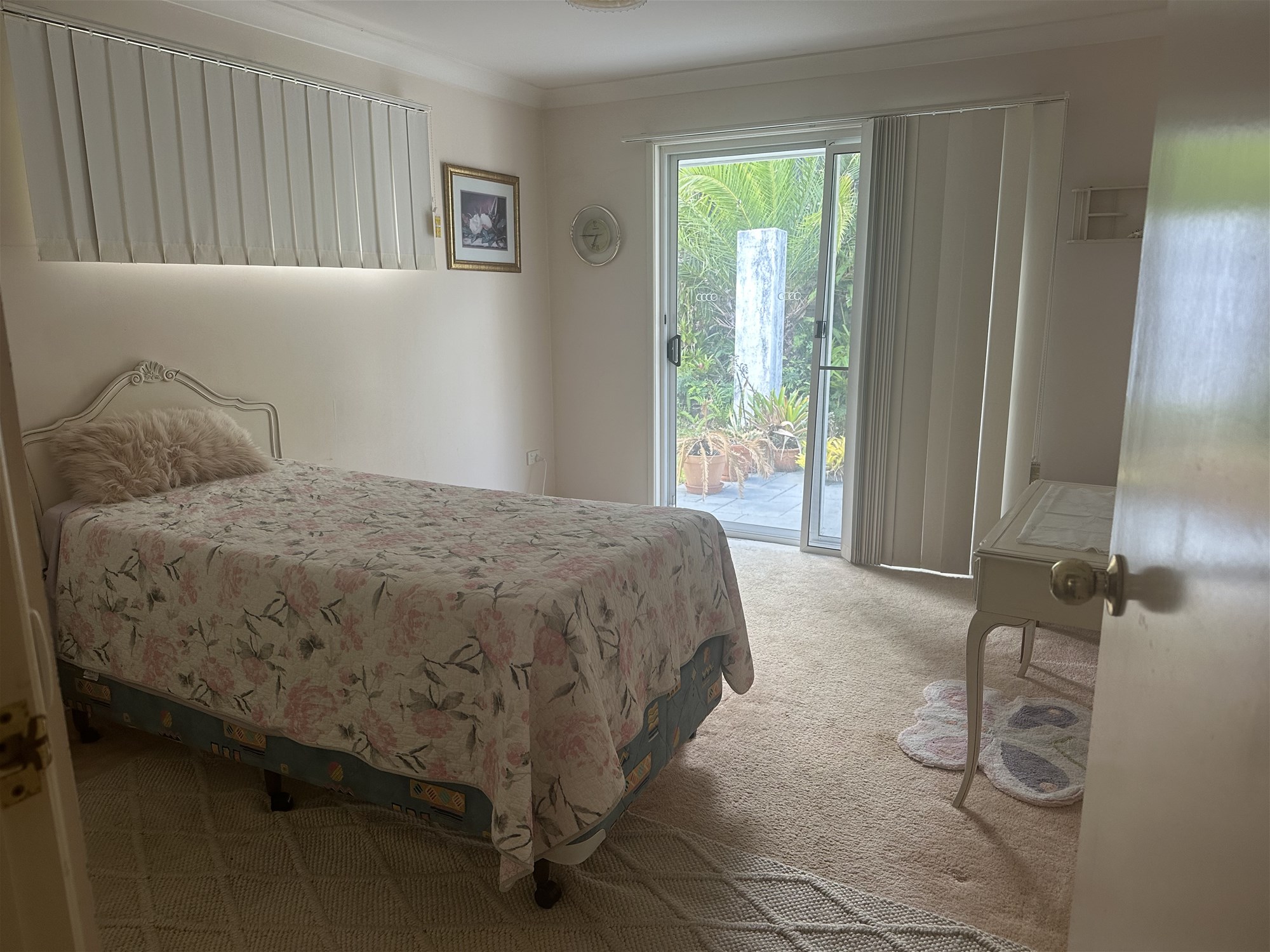 Large block, prime location & 6