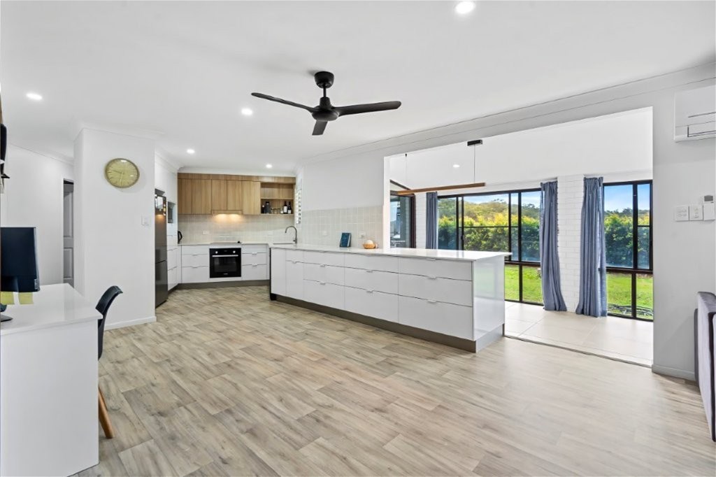 Rare Yeppoon Acreage – 4 Beds, Granny Flat, 16m x 9m Shed & Huge Enclosure, photo 14