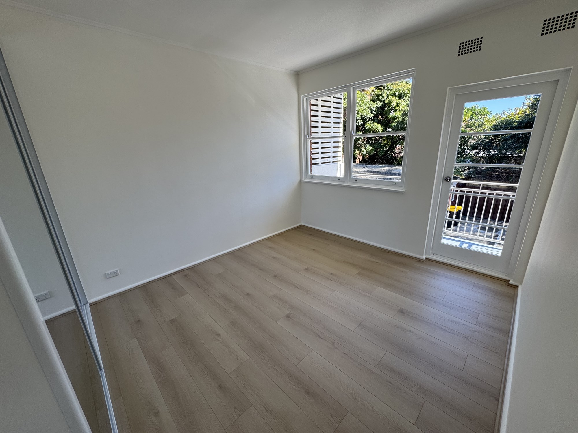 Freshly renovated apartment in close proximity to the beach, photo 4