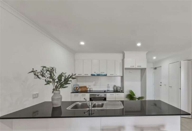 Nest or invest with this spacious 2×2 apartment in amenity-rich location., photo 11