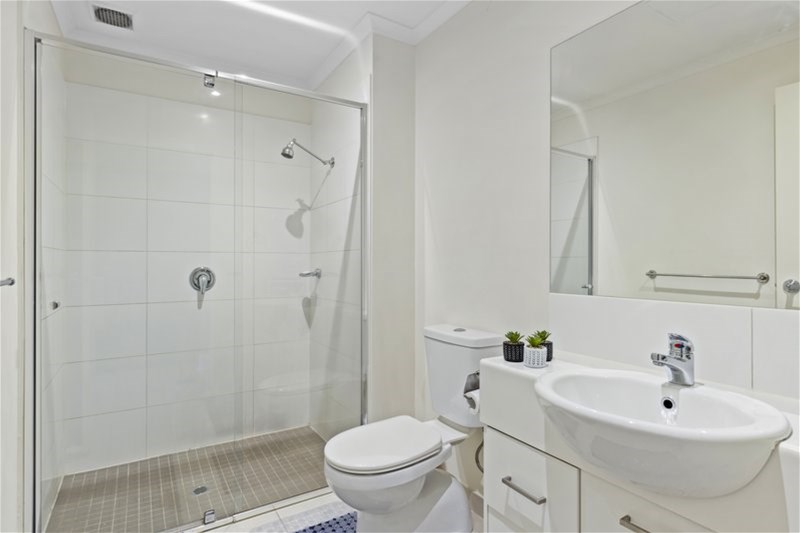 Nest or invest with this spacious 2×2 apartment in amenity-rich location., photo 7