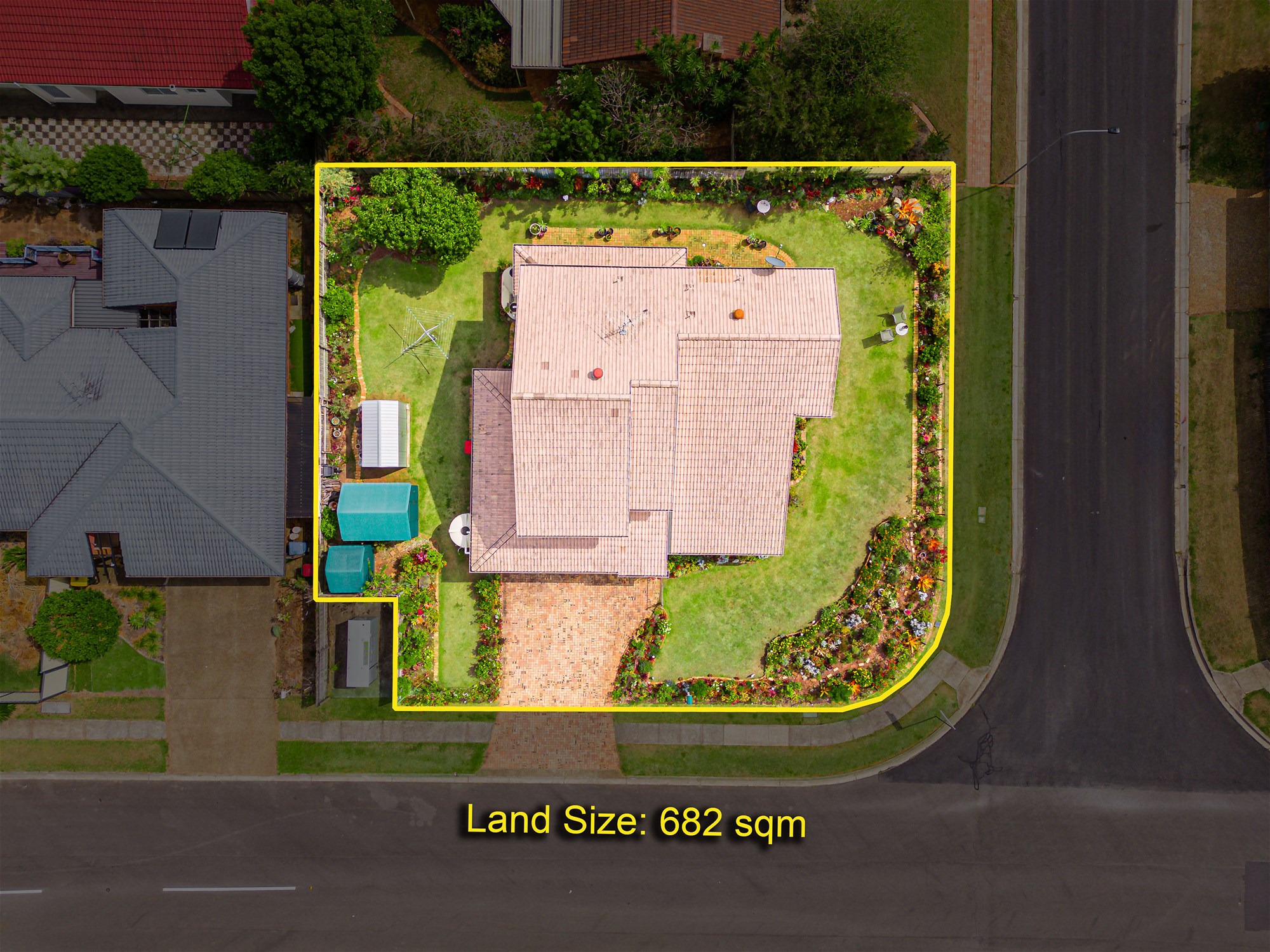 Large Family Home & Block in Calamvale 4116, photo 2