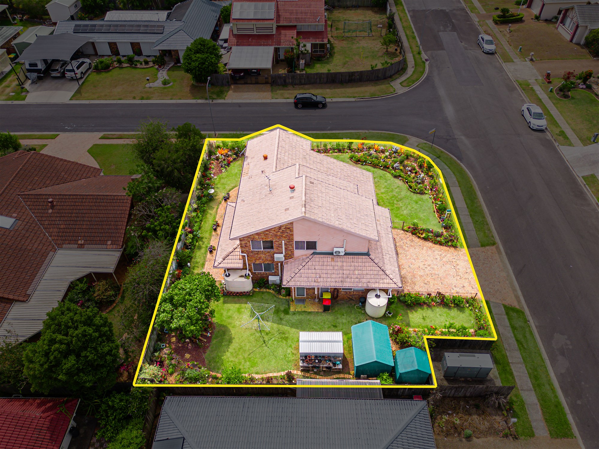 Large Family Home & Block in Calamvale 4116, photo 3
