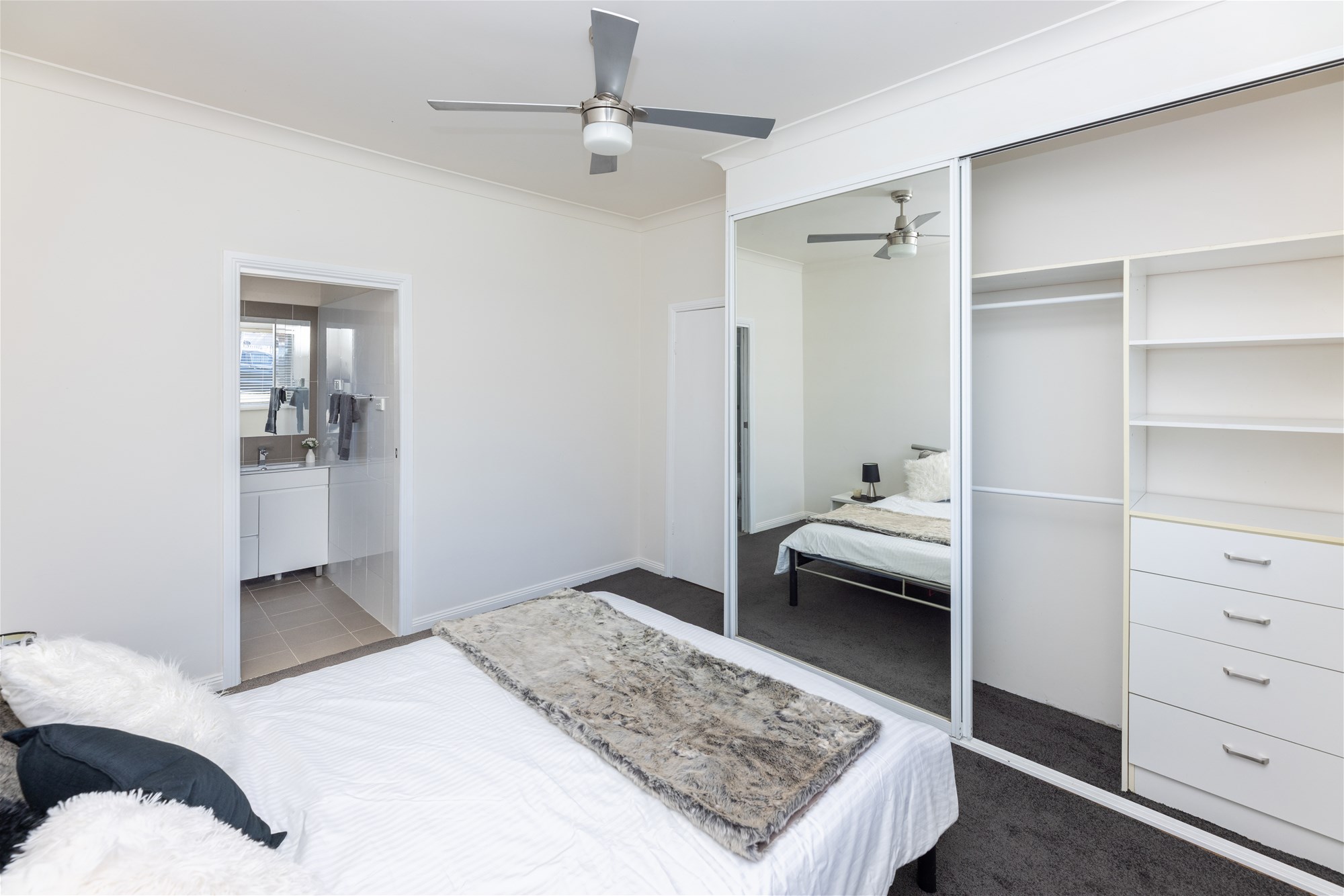 Modern well presented and spacious family home ready to move in and live, photo 5