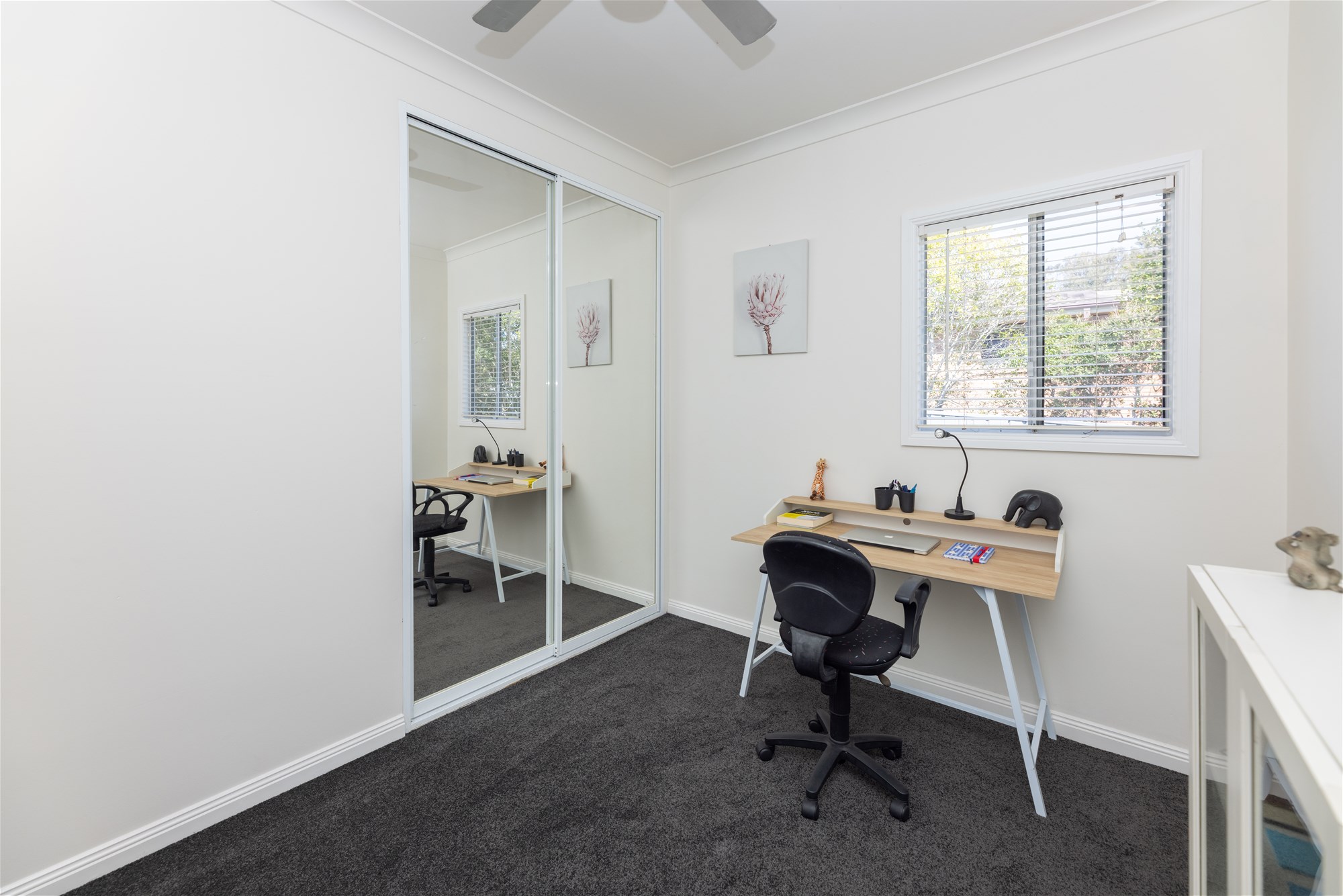 Modern well presented and spacious family home ready to move in and live, photo 15