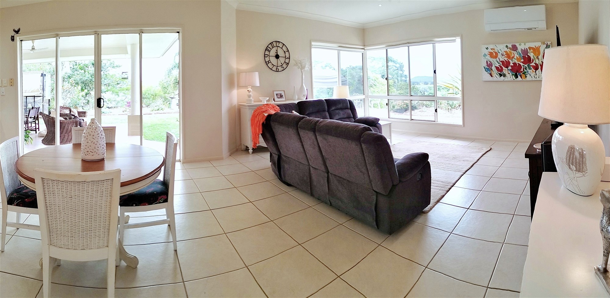 SPACIOUS 4/5 BED FAMILY HOME ON ACREAGE WITH STUNNING VIEWS, photo 5