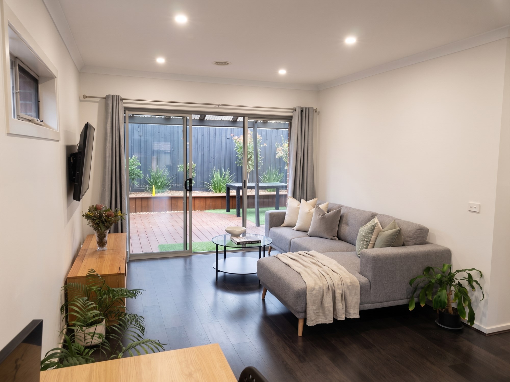 Prime Dingley Village Unit – Outstanding Investment, Lifestyle Opportunity or First Home., photo 2