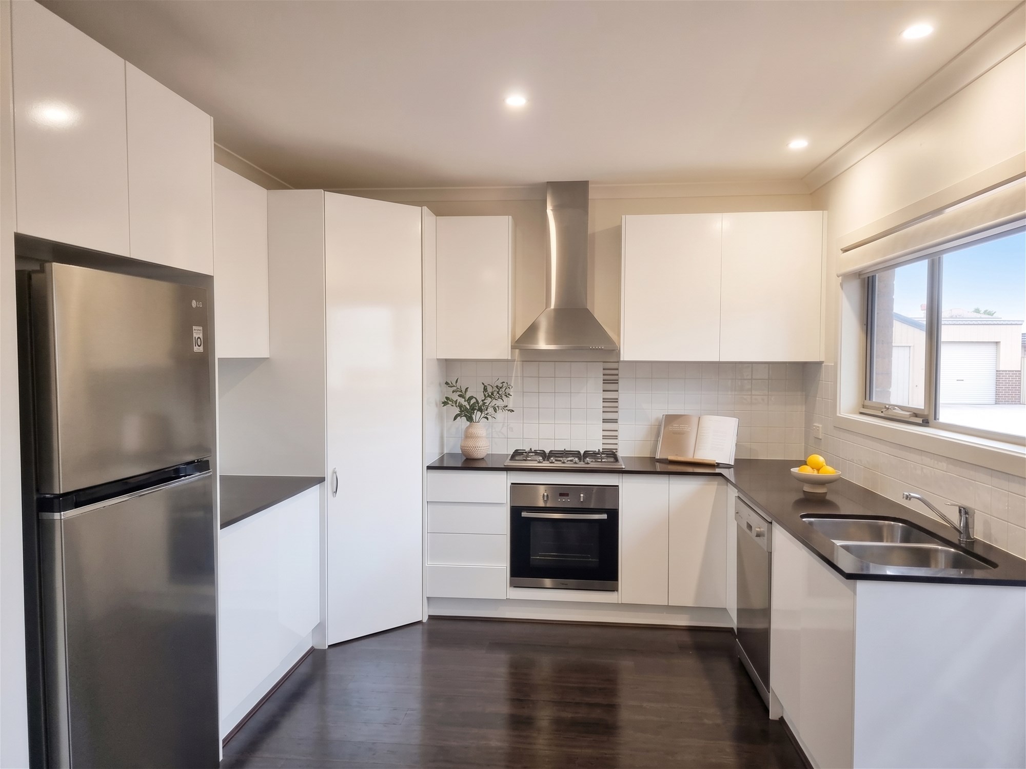 Prime Dingley Village Unit – Outstanding Investment, Lifestyle Opportunity or First Home., photo 7