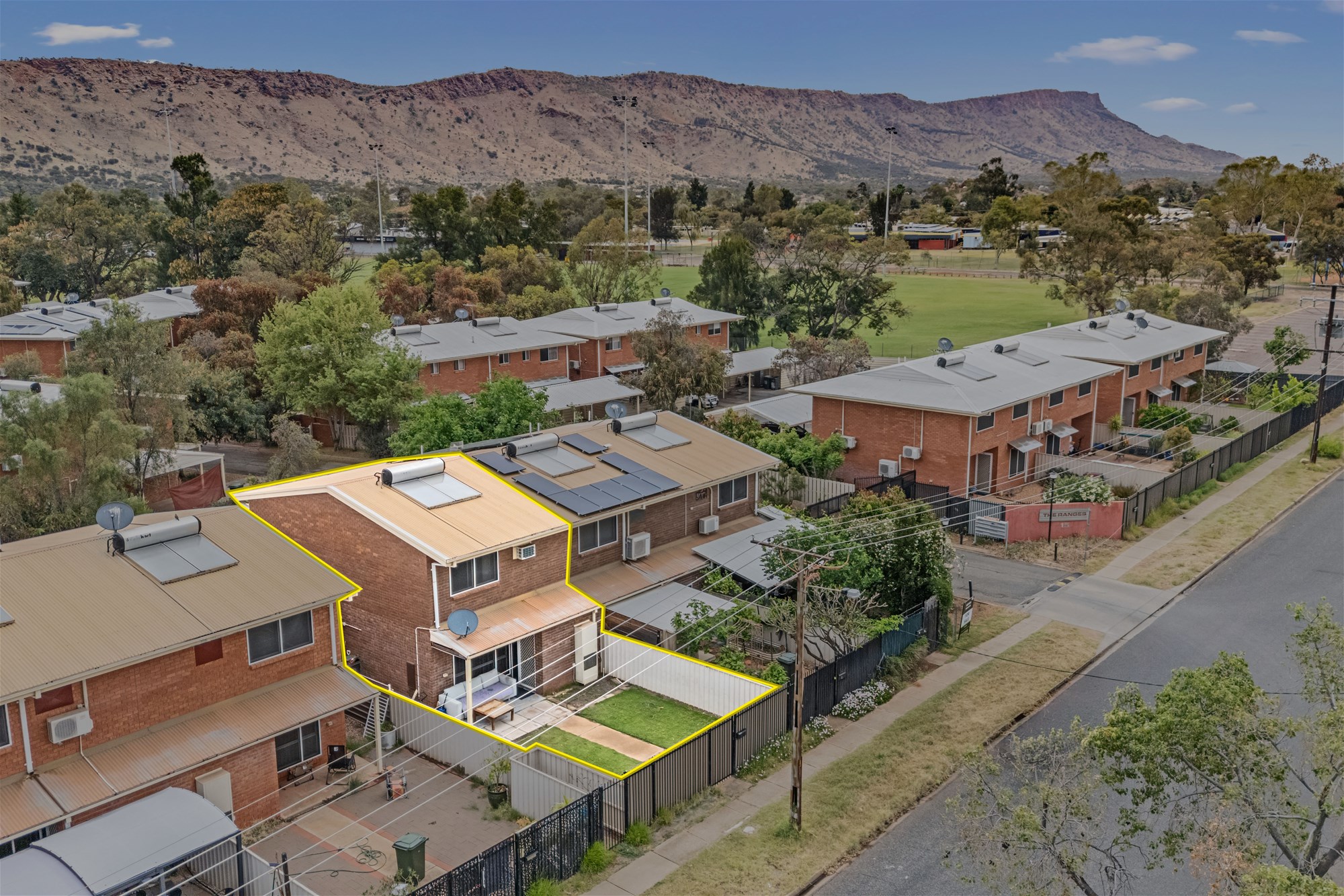 Spacious Townhouse in Range Estate, photo 2
