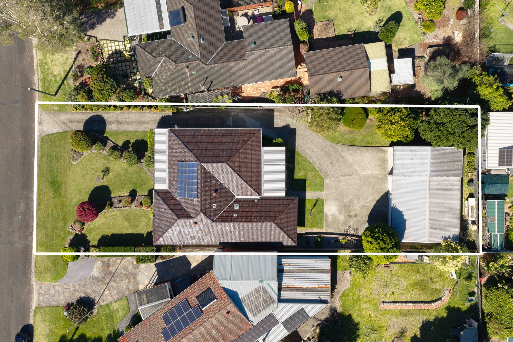 FULLY RENOVATED FAMILY LIVING WITH MASSIVE POWERED SHED, photo 24