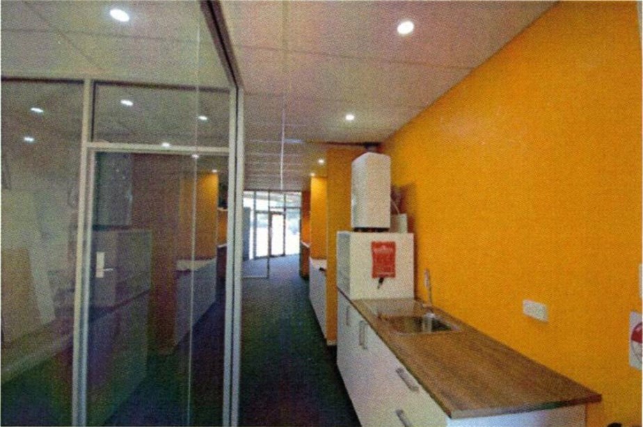 EXCELLENT SCHOOL NEARBY AND THE CBD JUST MINUTES AWAY, photo 12
