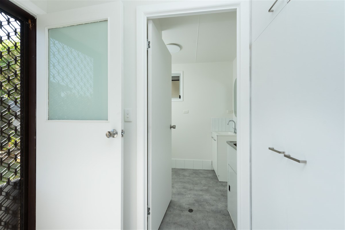 Freshly Renovated Home with Paddock Views, photo 8