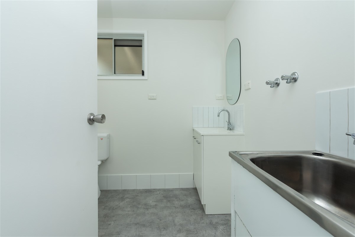 Freshly Renovated Home with Paddock Views, photo 9