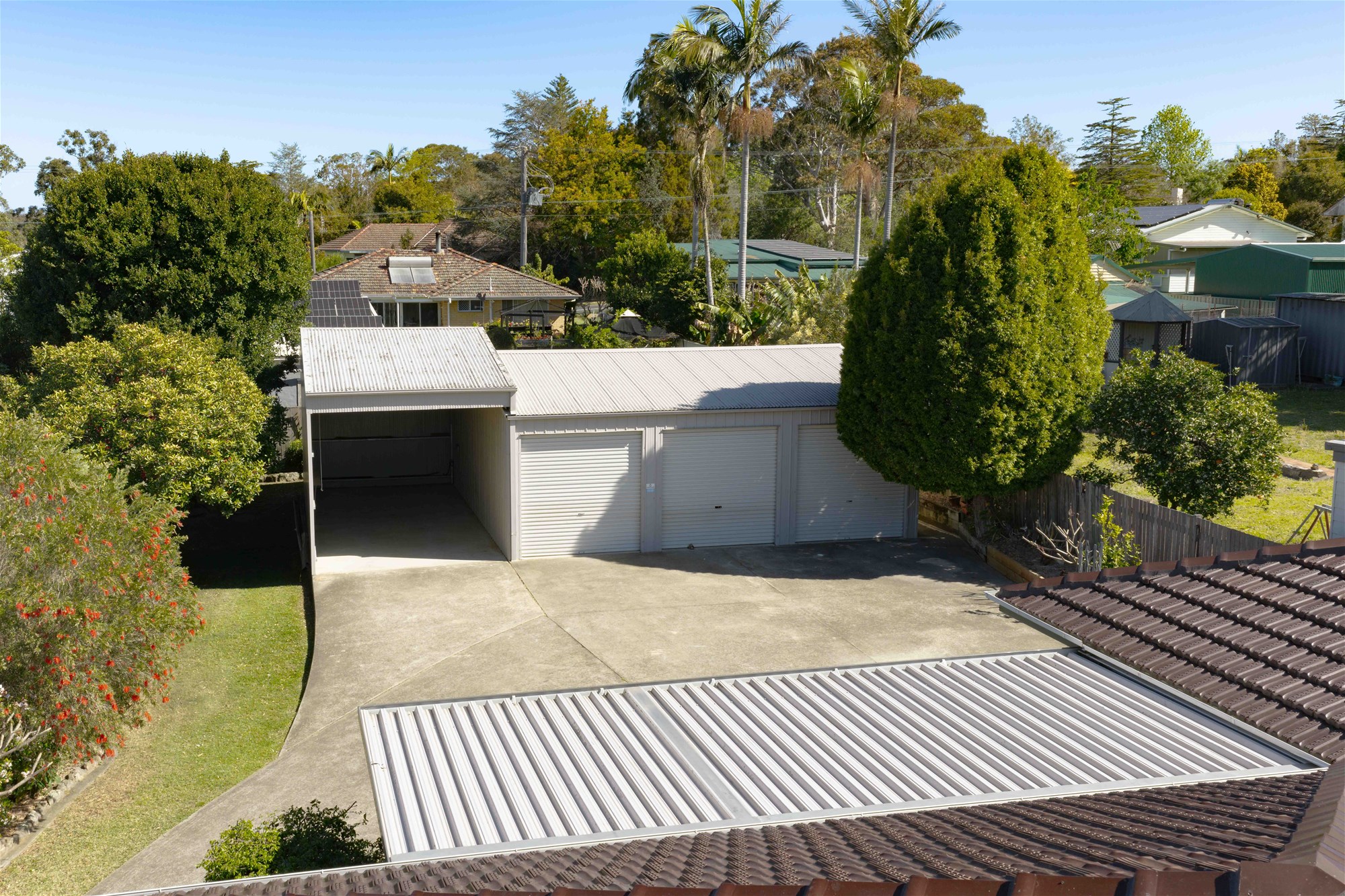 FULLY RENOVATED FAMILY LIVING WITH MASSIVE POWERED SHED, photo 22