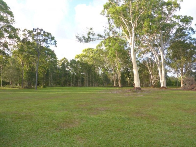 5 ACRES CLOSE TO NOOSA. 2